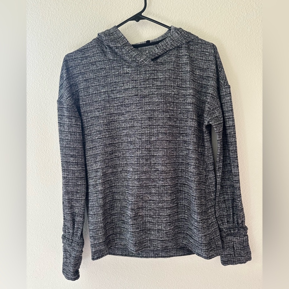 Lululemon Extra Mile sweatshirt